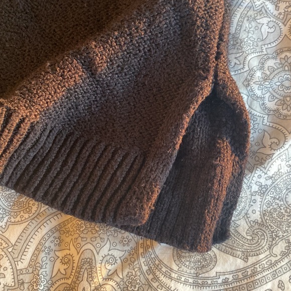Very cozy black community knit sweater - Picture 6 of 10